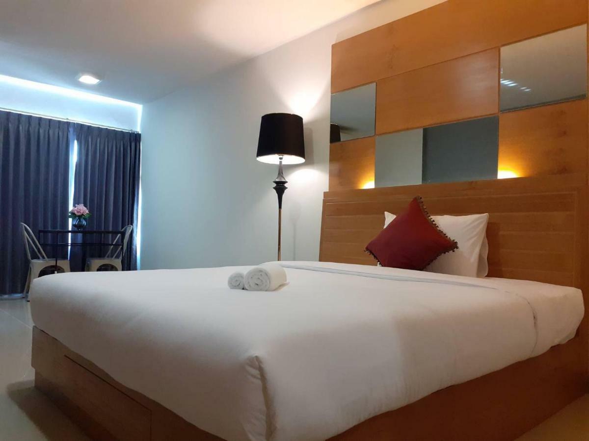 The Greenery Central Suite & Hotel Chiang Mai Bagian luar foto