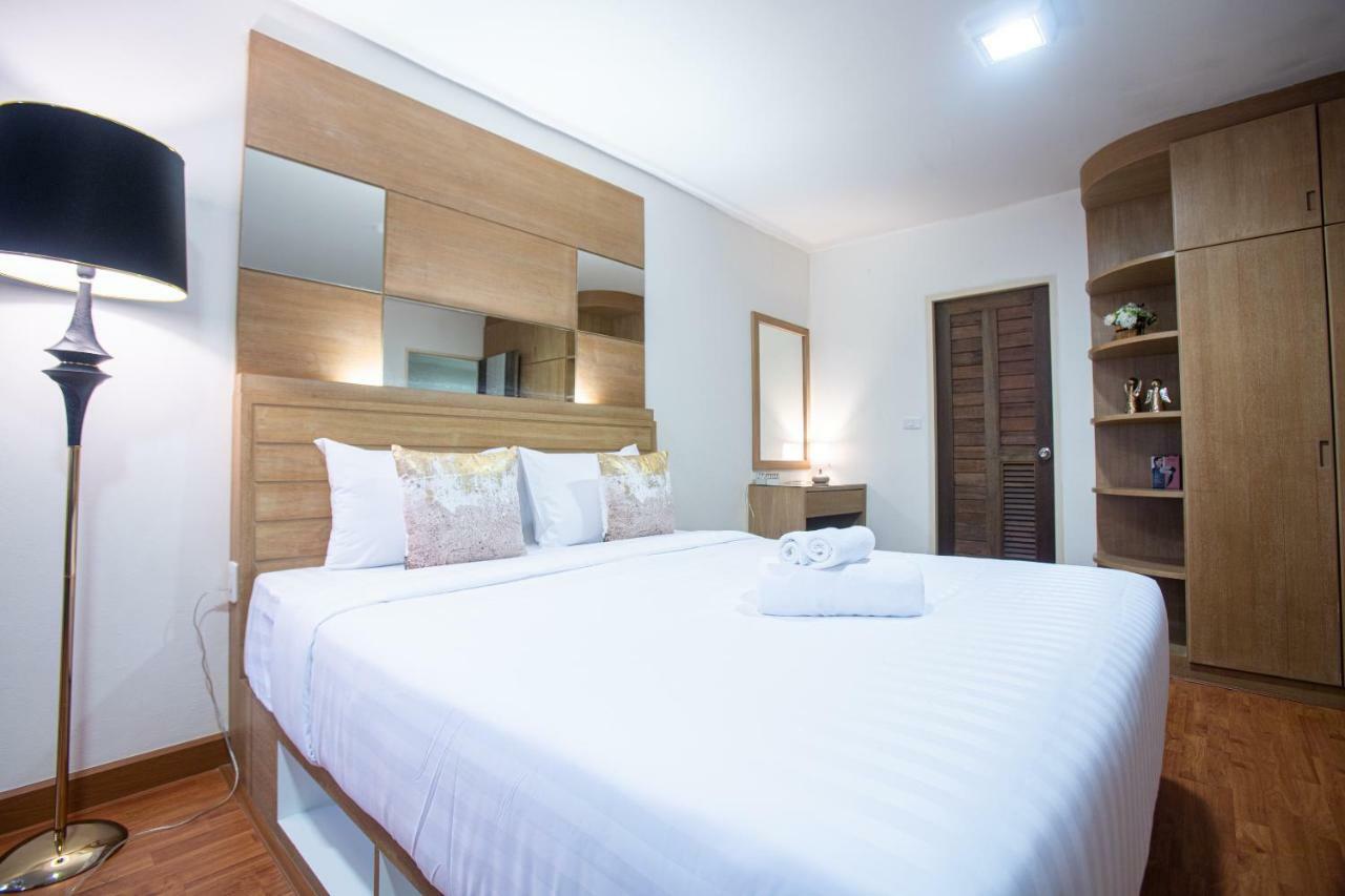 The Greenery Central Suite & Hotel Chiang Mai Bagian luar foto