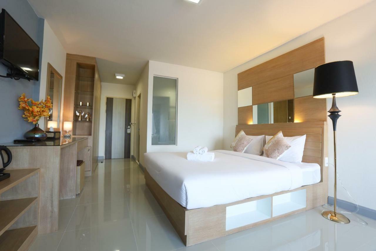 The Greenery Central Suite & Hotel Chiang Mai Bagian luar foto