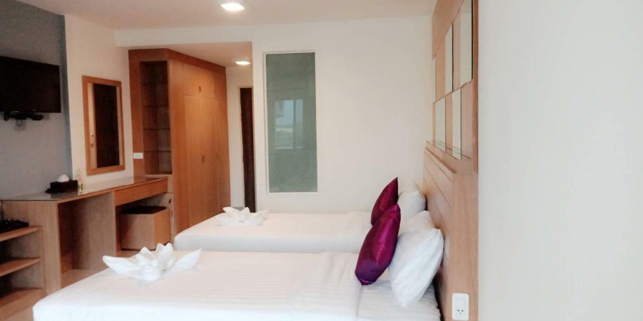 The Greenery Central Suite & Hotel Chiang Mai Bagian luar foto