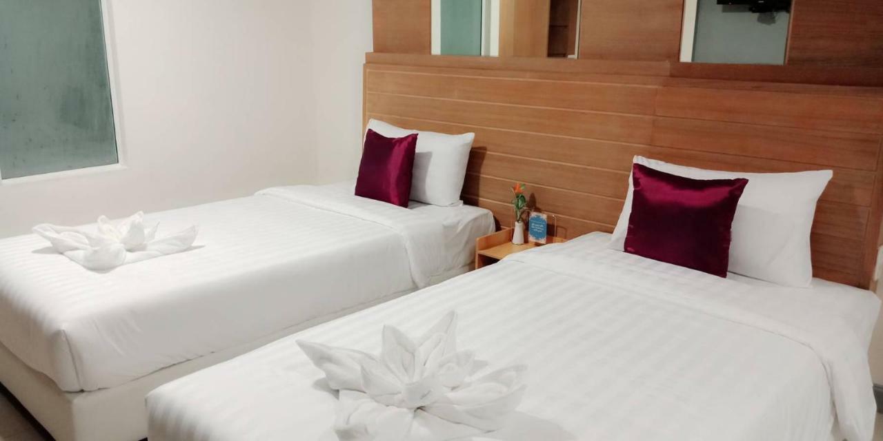 The Greenery Central Suite & Hotel Chiang Mai Bagian luar foto