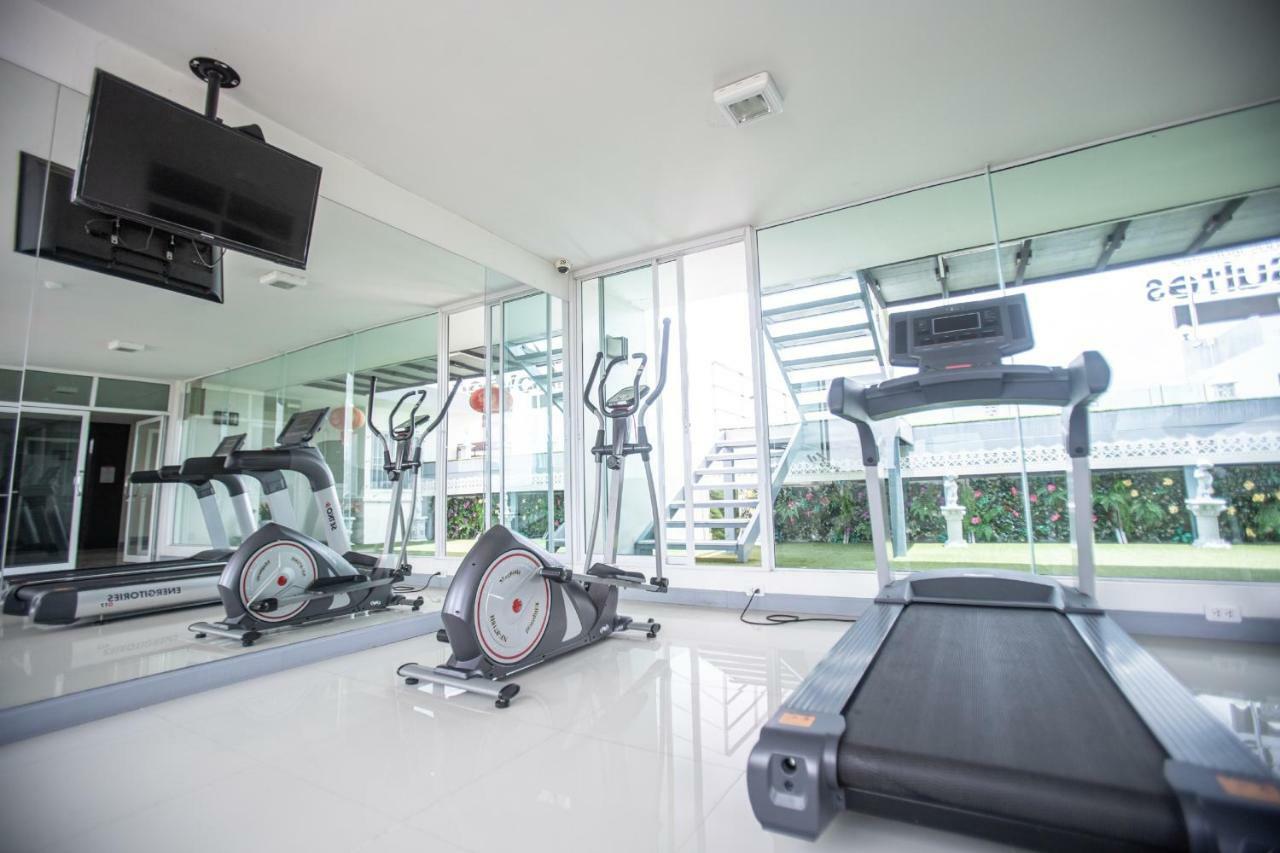 The Greenery Central Suite & Hotel Chiang Mai Bagian luar foto