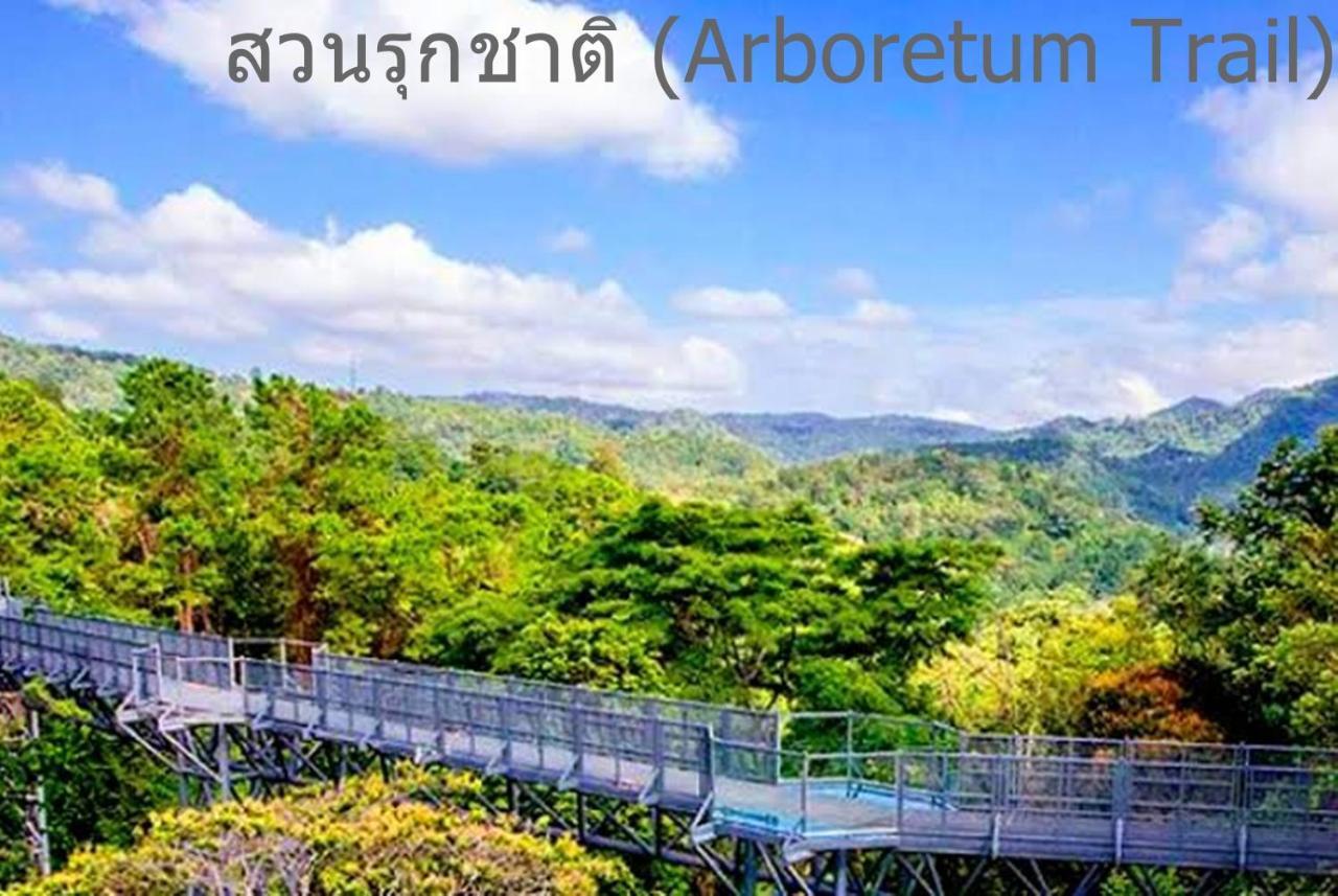 The Greenery Central Suite & Hotel Chiang Mai Bagian luar foto