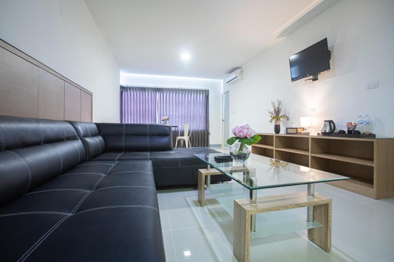 The Greenery Central Suite & Hotel Chiang Mai Bagian luar foto